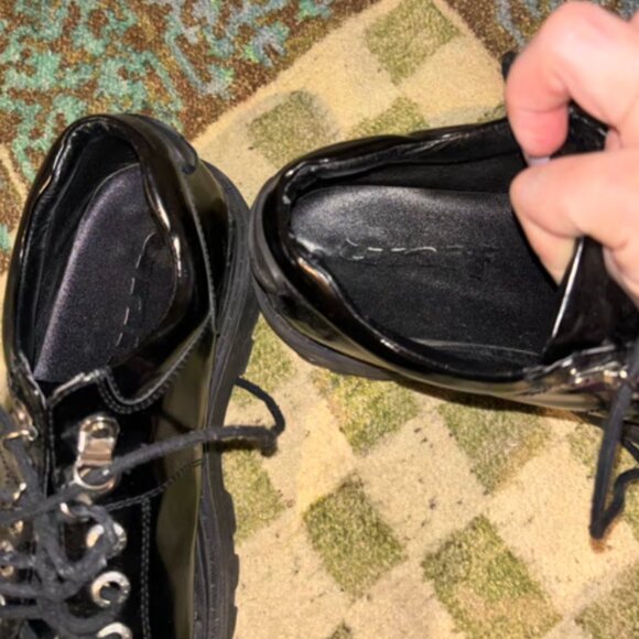 Unif Seek Shoe Platform - Picture 2 of 3